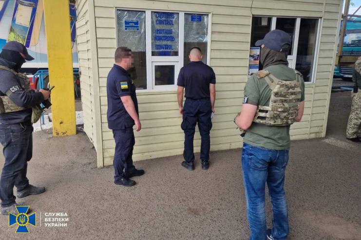 На Одещині СБУ викрила корупційну схему на митниці